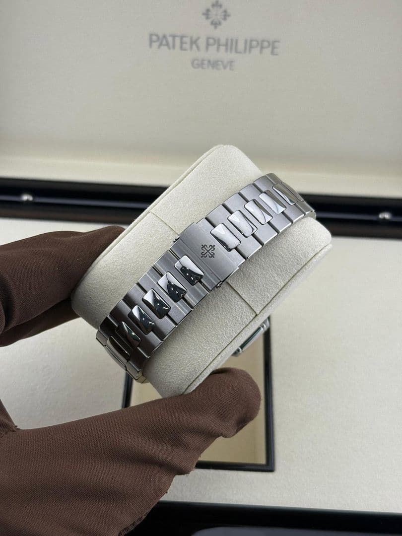 Patek Philippe nautilus 57261A