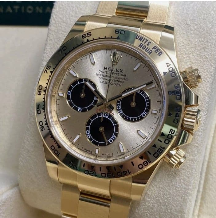 Rolex Cosmograph Daytona 40mm 18K Yellow Gold Champagne Dial Watch 126508