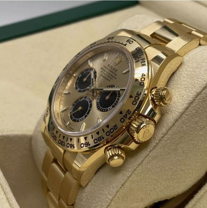 Rolex Cosmograph Daytona 40mm 18K Yellow Gold Champagne Dial Watch 126508