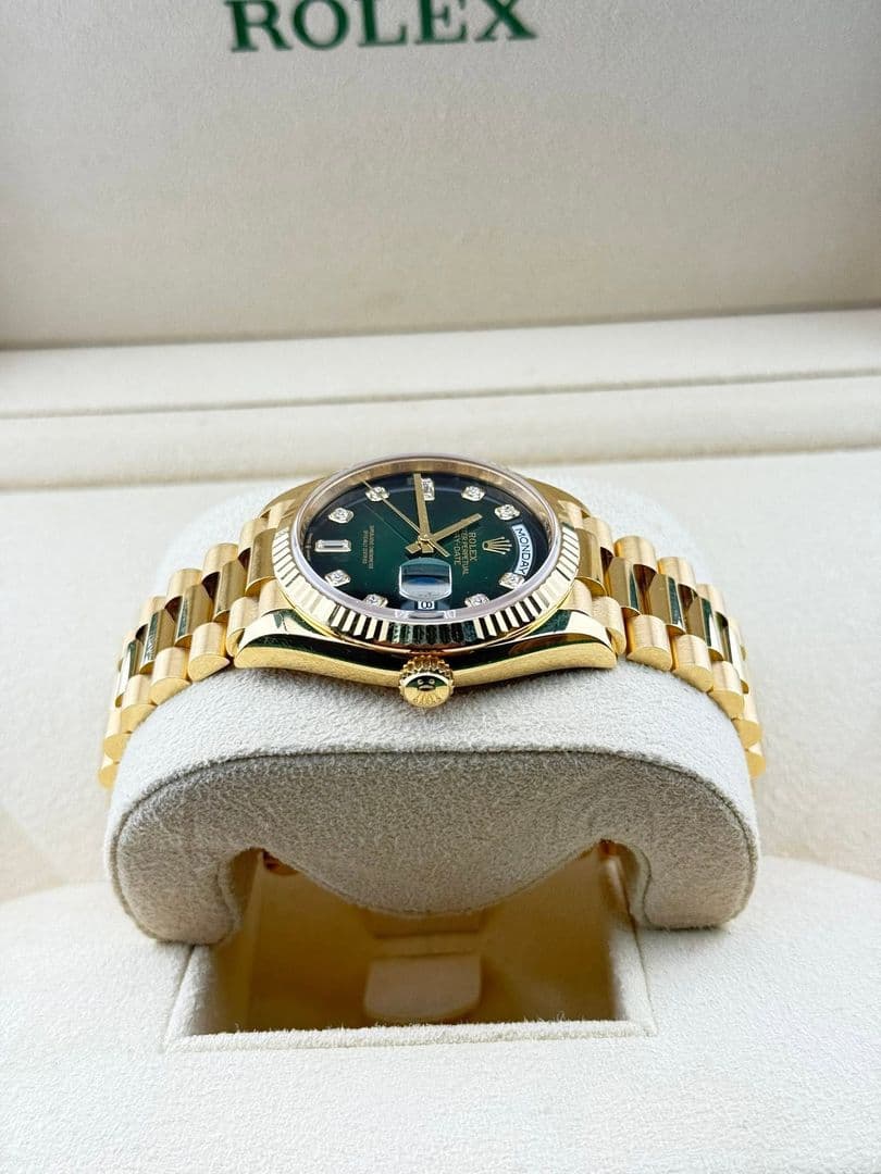 Rolex Daydate 36mm Yellow Gold Ombré Green Dial 118238