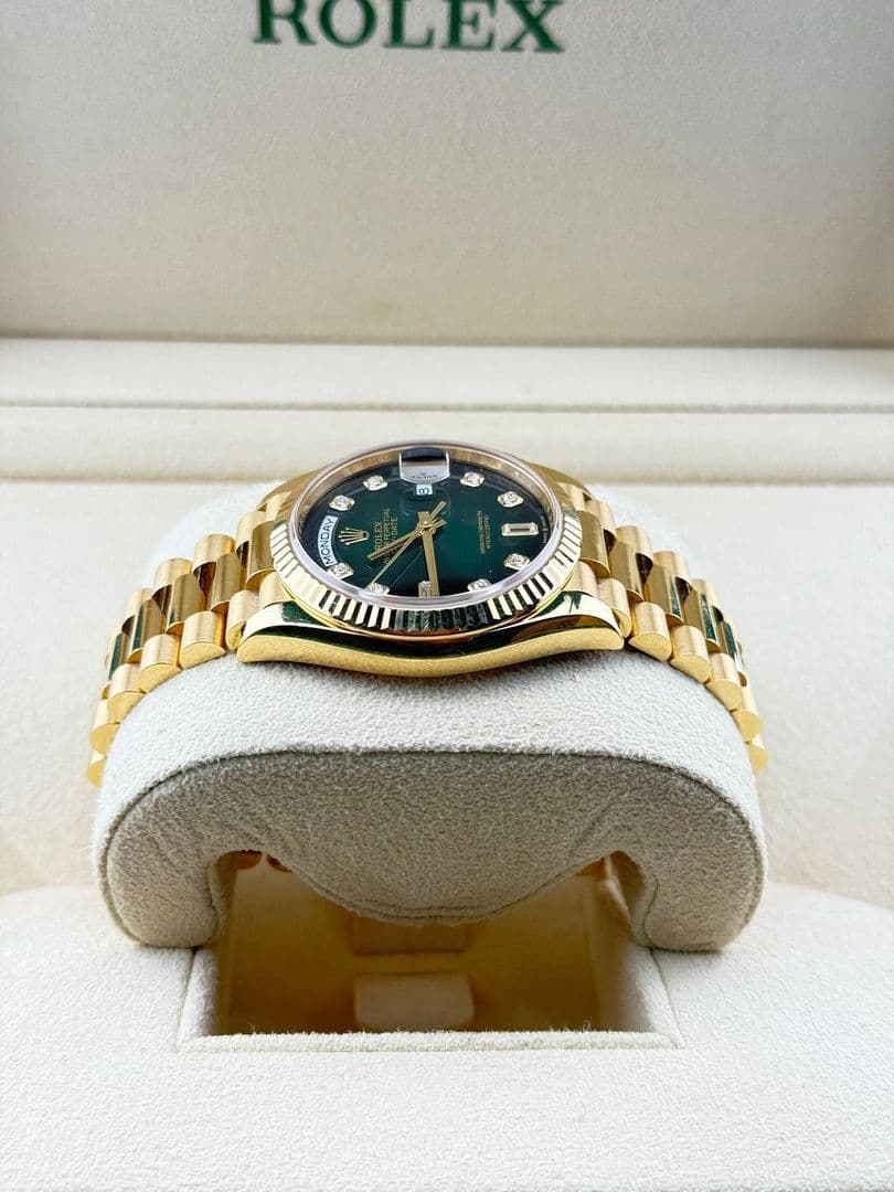 Rolex Daydate 36mm Yellow Gold Ombré Green Dial 118238