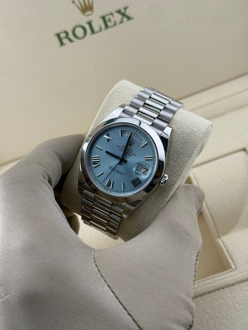Rolex Daydate 40 platinum Roman dial 228206