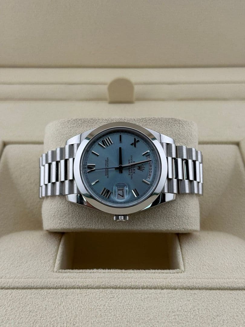 Rolex Daydate 40 platinum Roman dial 228206