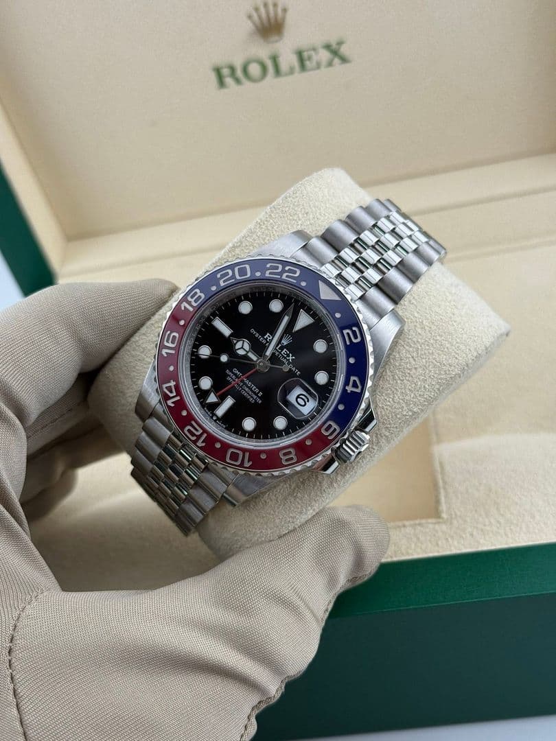 Rolex GMT-Master II ‘Pepsi’ 40mm 126710BLRO