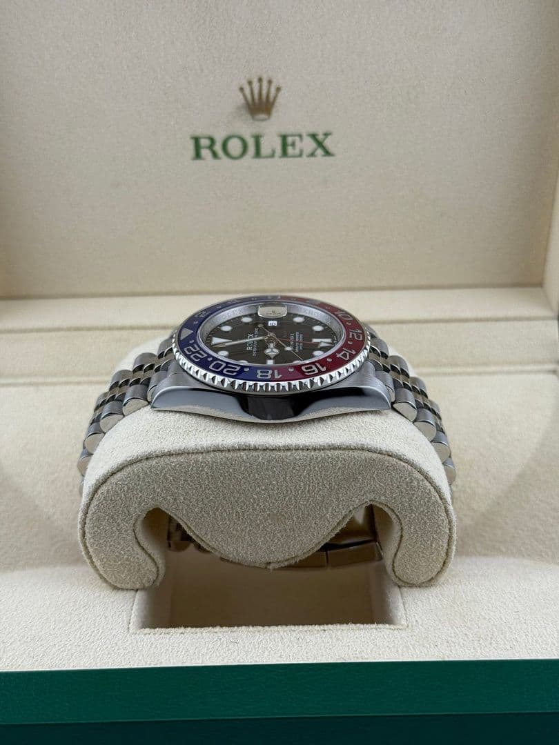 Rolex GMT-Master II ‘Pepsi’ 40mm 126710BLRO