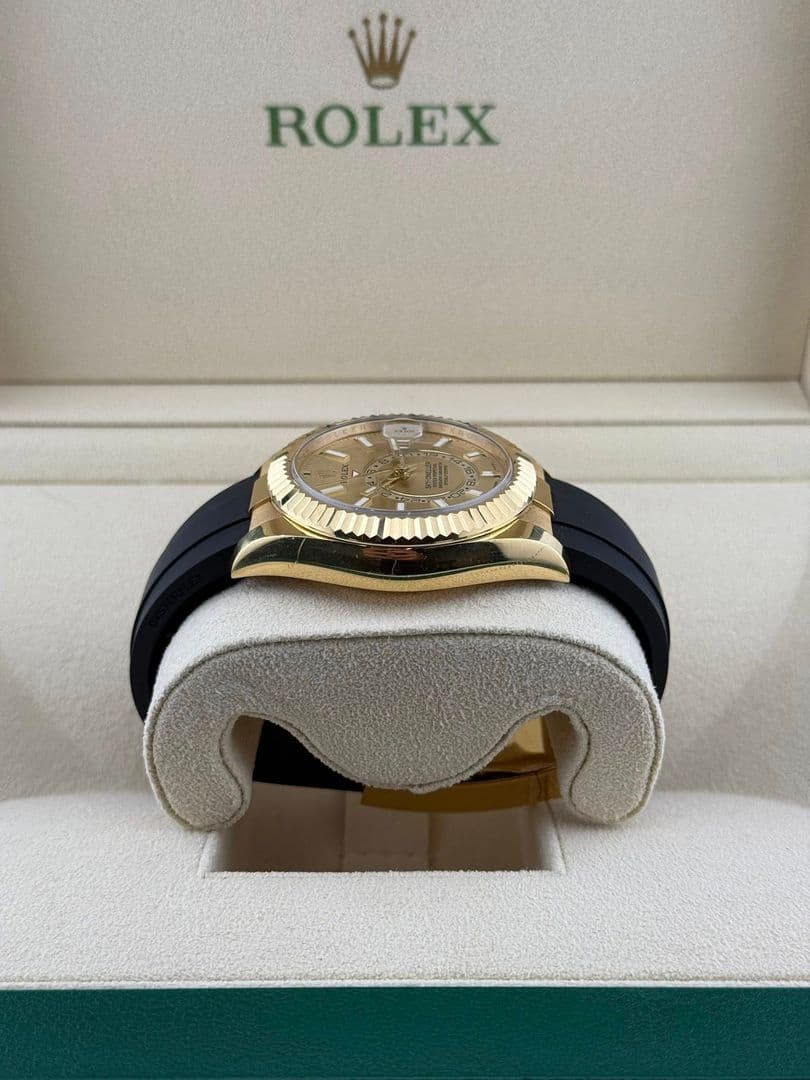 Rolex Skydweller Champagne Yellow Gold Dial 326238  Oysterflex