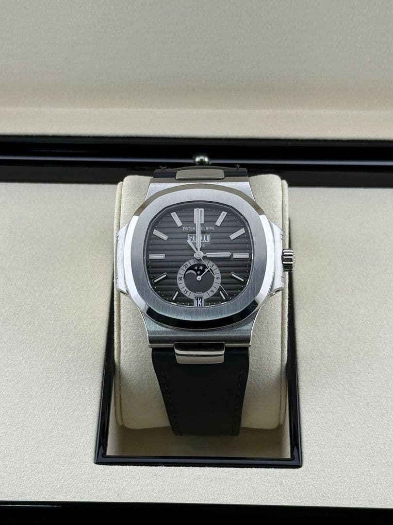 Patek Philippe nautilus 5726A-011