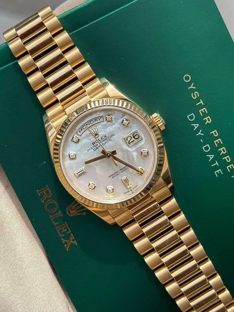 Rolex Daydate 36mm MOP Diamond dial 128238